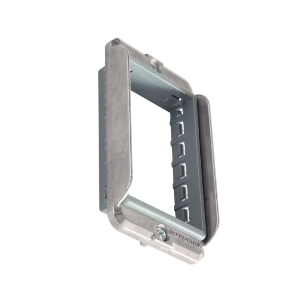 15373858332-tampa-para-condulete-12-e-34-sem-pintura-3-postos-tramontina-em-jundiai-itupeva-louveira.png Tampa para Condulete 1/2